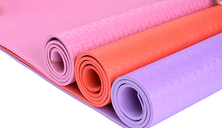Tại sao thảm tập Yoga TPE lại được ưa chuộng? Phân tích lợi thế của họ | Nhà sản xuất TPE hàng đầu Tại sao thảm tập Yoga TPE lại được ưa chuộng? Phân tích lợi thế của họ | Nhà sản xuất TPE hàng đầu